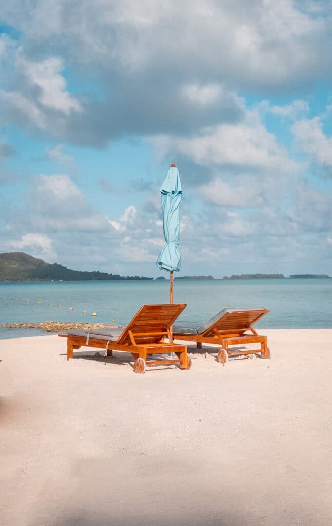  Four Seasons Bora Bora Hotel Private Beach