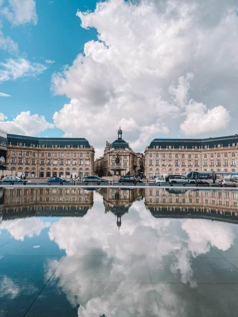 Bordeaux Water Mirror Building
