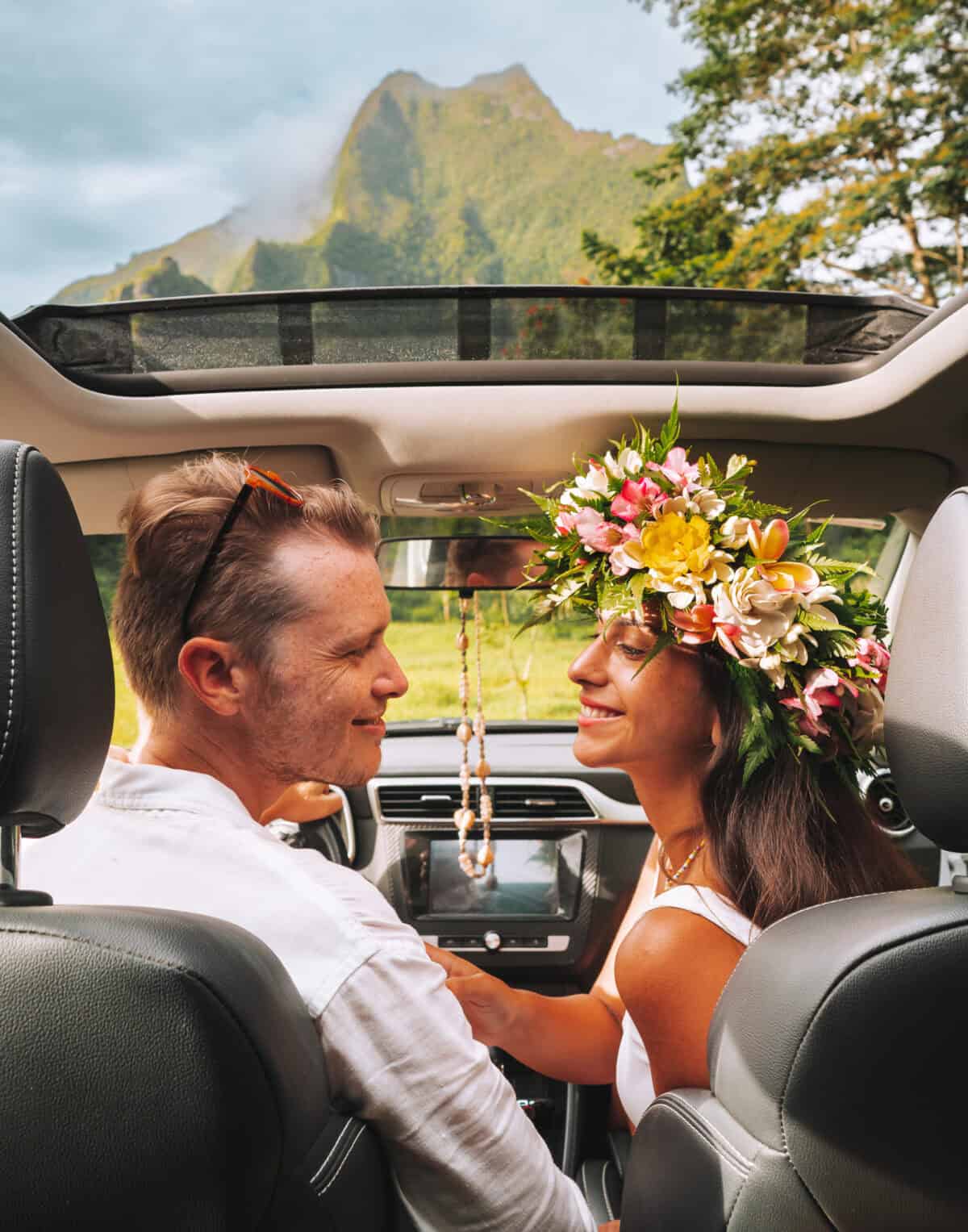 Honeymoon In Moorea? 16 Things To Do &Amp; Tips 1 Honeymoon Photoshoot In Moorea