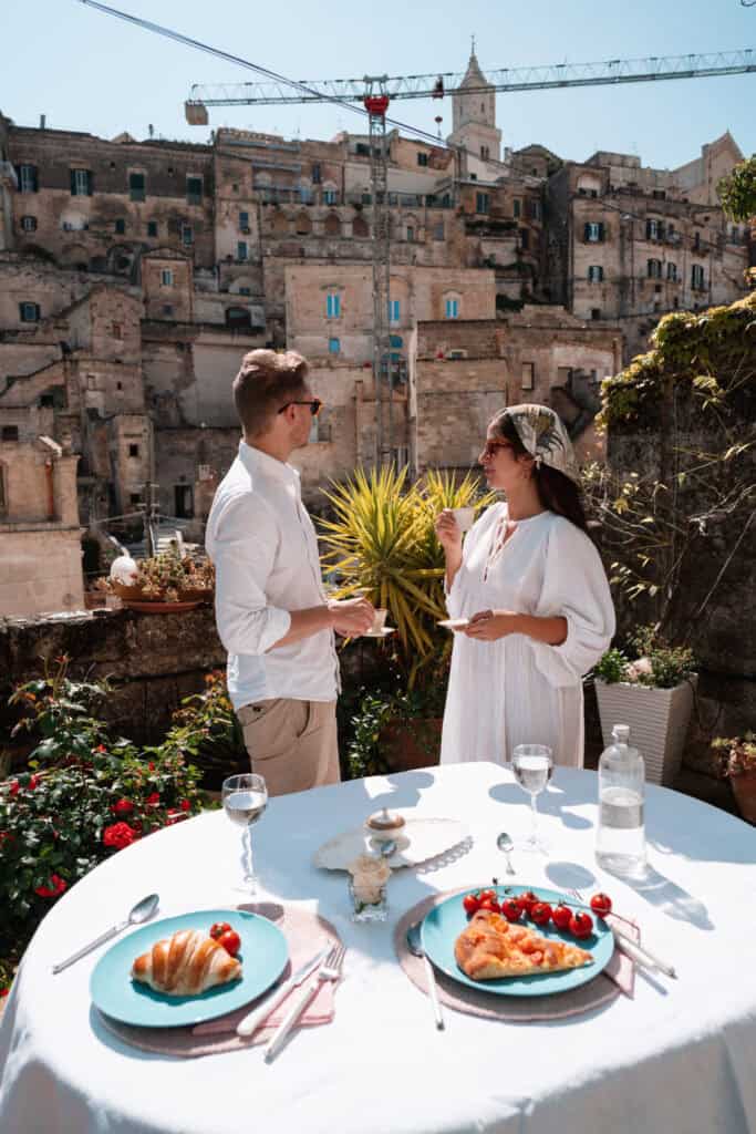 Breakfast Airbnb With A Terrace In Matera