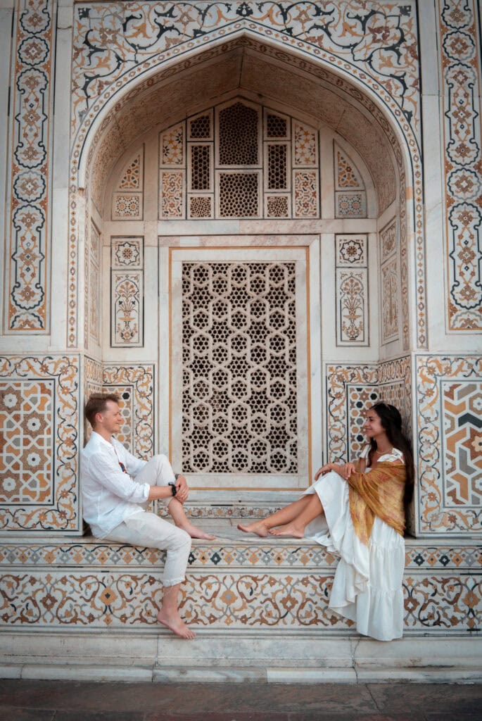 Baby Taj Mahal couple photo in india
